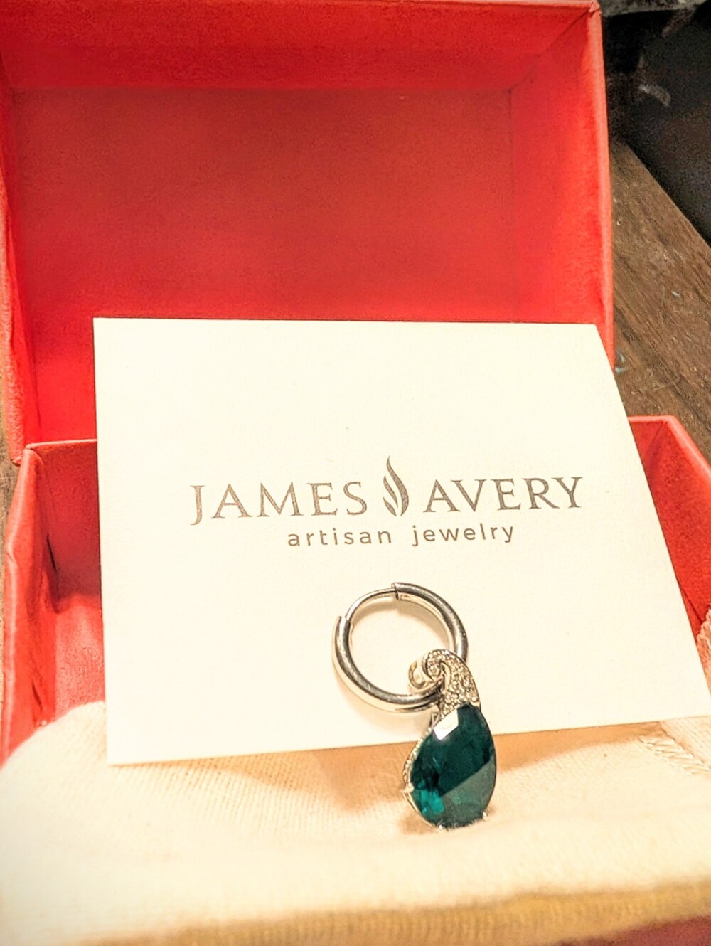 Retired James Avery 14K White Gold Scroll Work Faceted Teal Blue Pendant JA G14K